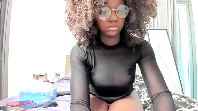blackfoxxy  online show from February 2026 02:44:01 PM