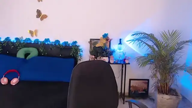 LiaScarlett online show from April 2026 03:20:01 AM