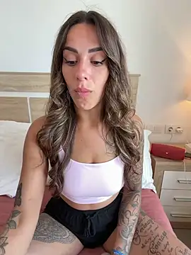 Alisa-Marie online show from May 2026 10:04:02 AM