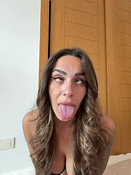 Alisa-Marie online show from May 2026 10:19:01 AM