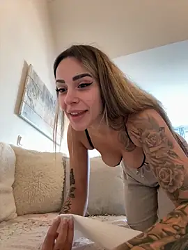 Alisa-Marie online show from November 2025 10:07:01 AM