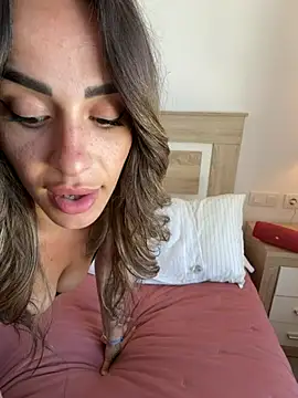 Alisa-Marie online show from May 2026 04:04:02 PM