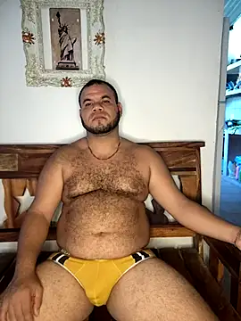 Snapshot of Evert_hairyboy chatting on September 2025 05:35:02 PM Evert hairyboy online show from September 2025 05:35:02 PM