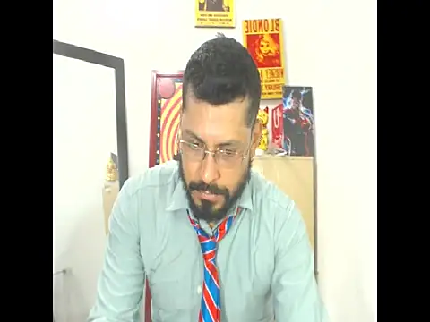 Snapshot of MikeRiverx chatting on May 2026 11:17:01 PM MikeRiverx online show from May 2026 11:17:01 PM