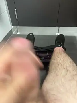 Drummer112 online show from November 2025 02:31:02 PM