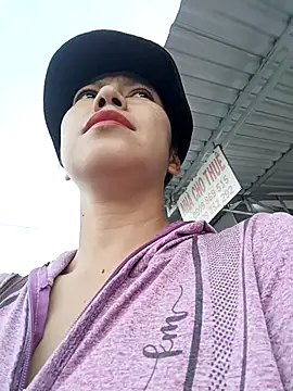 2HotAsain4u online show from December 2025 11:20:01 PM