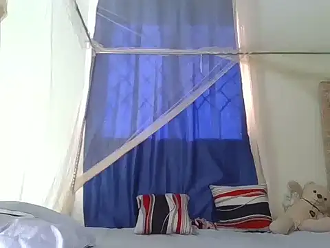 Snapshot of Sexy_bear_ chatting on October 2025 01:12:02 PM Sexy bear online show from October 2025 01:12:02 PM