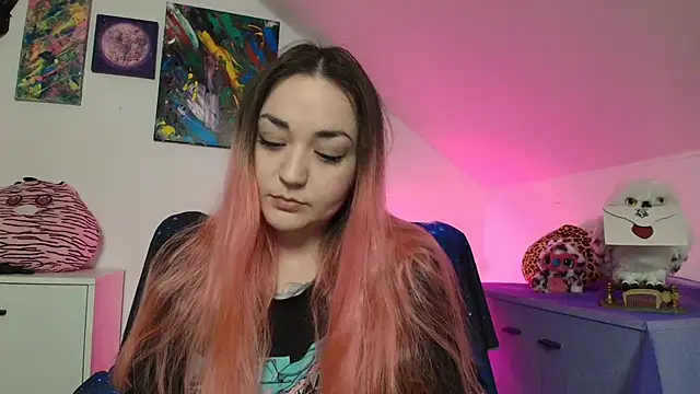 Snapshot of PinkHurricaneOfficial chatting on February 2026 03:47:02 PM PinkHurricaneOfficial online show from February 2026 03:47:02 PM