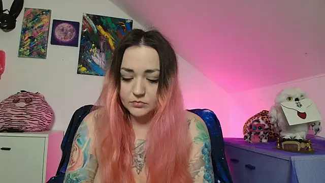 Snapshot of PinkHurricaneOfficial chatting on February 2026 04:16:02 PM PinkHurricaneOfficial online show from February 2026 04:16:02 PM