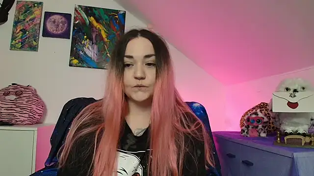 Snapshot of PinkHurricaneOfficial chatting on February 2026 03:19:01 PM PinkHurricaneOfficial online show from February 2026 03:19:01 PM