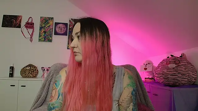 PinkHurricaneOfficial online show from December 2025 06:51:02 PM