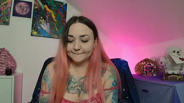 Snapshot of PinkHurricaneOfficial chatting on February 2026 11:08:02 AM PinkHurricaneOfficial online show from February 2026 11:08:02 AM