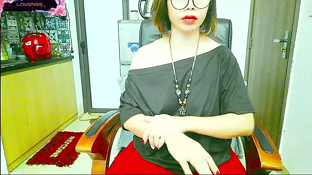 Miu-Le online show from October 2025 07:21:02 AM
