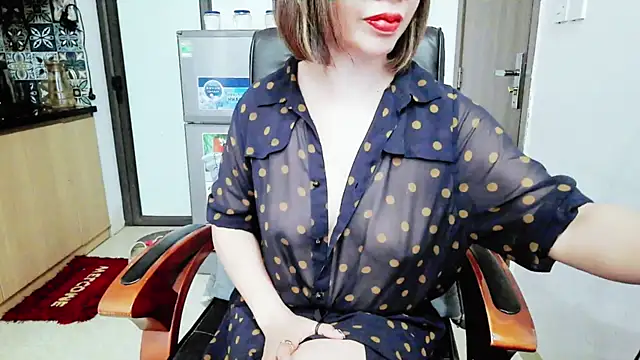 Miu-Le online show from December 2025 09:11:02 AM