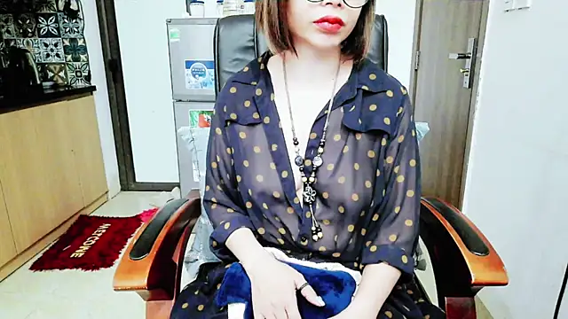 Miu-Le online show from November 2025 03:45:02 PM