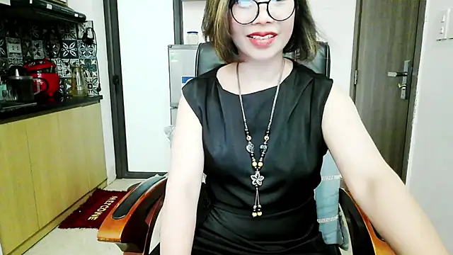 Miu-Le online show from October 2025 08:16:01 AM