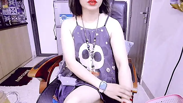 Snapshot of Miu-Le chatting on April 2026 06:27:01 AM Miu-Le online show from April 2026 06:27:01 AM