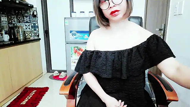 Miu-Le online show from November 2025 12:44:01 AM