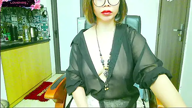 Miu-Le online show from September 2025 07:42:02 PM