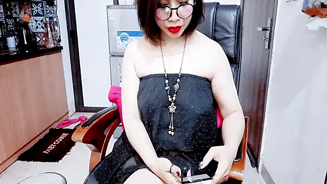 Miu-Le online show from March 2026 07:54:02 PM