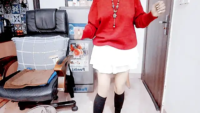 Miu-Le online show from December 2025 08:23:02 PM