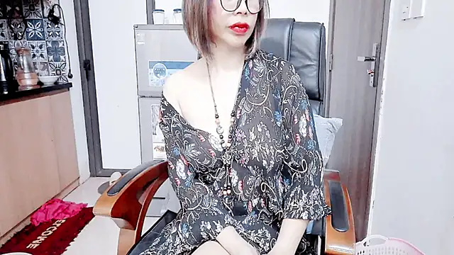 Miu-Le online show from December 2025 12:52:02 PM