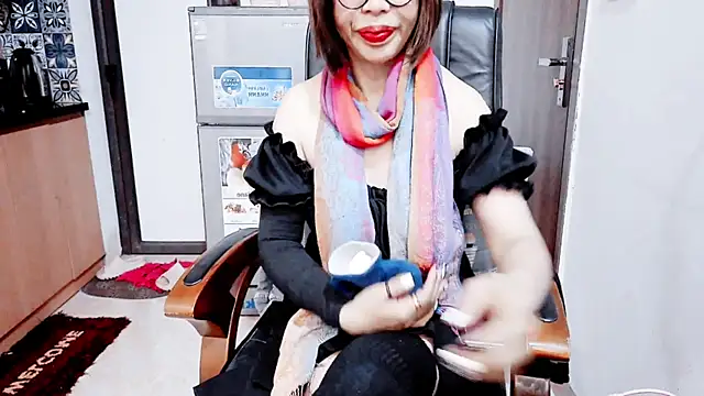 Miu-Le online show from January 2026 07:31:02 PM