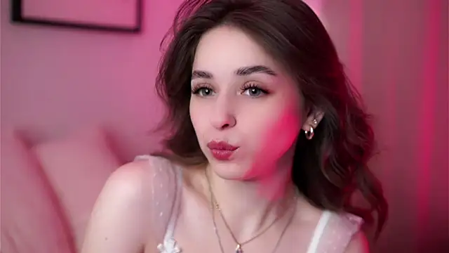 Snapshot of EstherMitchel chatting on March 2025 02:06:02 AM EstherMitchel online show from March 2025 02:06:02 AM