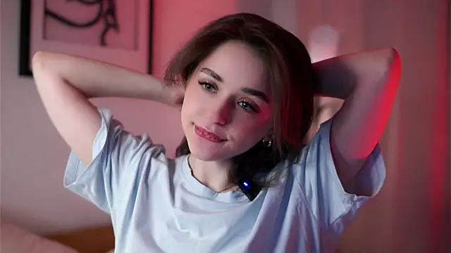 Snapshot of EstherMitchel chatting on March 2025 01:25:02 AM EstherMitchel online show from March 2025 01:25:02 AM