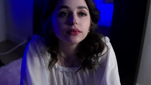 Snapshot of EstherMitchel chatting on March 2025 07:26:01 AM EstherMitchel online show from March 2025 07:26:01 AM