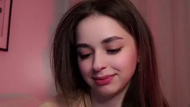 Snapshot of EstherMitchel chatting on March 2025 03:21:02 AM EstherMitchel online show from March 2025 03:21:02 AM