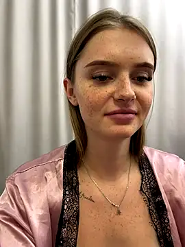 Snapshot of lovelly_molly chatting on November 2025 09:08:01 PM lovelly molly online show from November 2025 09:08:01 PM