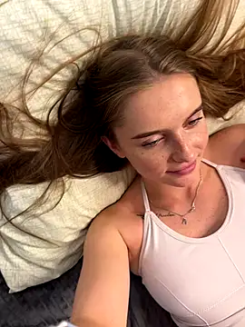 Snapshot of lovelly_molly chatting on November 2025 04:19:02 PM lovelly molly online show from November 2025 04:19:02 PM