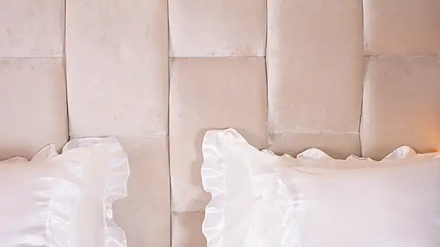 KiraKayleigh1 online show from February 2026 10:32:01 PM