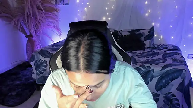 Riana Kean online show from April 2026 03:21:02 AM