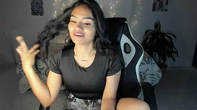 Riana Kean online show from November 2025 09:29:02 PM