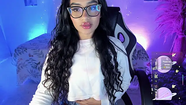 Riana Kean online show from November 2025 03:28:02 AM