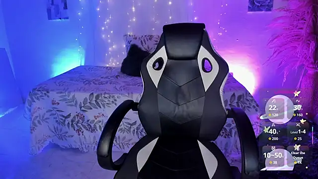 Riana Kean online show from November 2025 04:57:02 AM