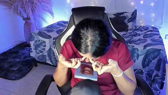 Riana Kean online show from April 2026 01:44:02 AM