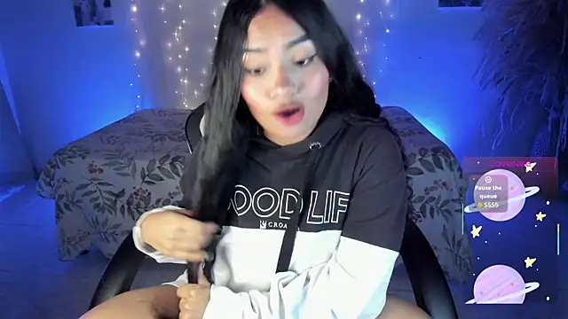 Riana Kean online show from January 2026 02:06:02 AM