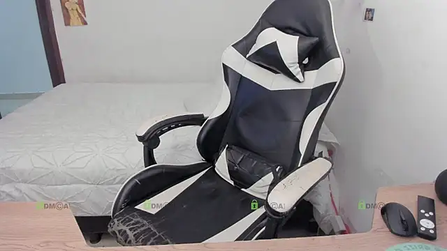 ronaldmq20 online show from February 2026 02:10:02 AM