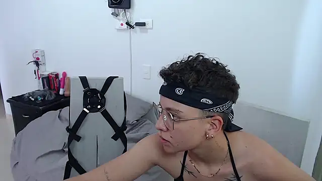 01antoniafranco online show from March 2025 08:10:02 PM