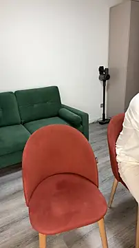 Snapshot of MrMrsRight chatting on June 2026 12:05:01 PM MrMrsRight online show from June 2026 12:05:01 PM