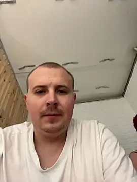 Snapshot of MrMrsRight chatting on January 2026 10:09:02 AM MrMrsRight online show from January 2026 10:09:02 AM