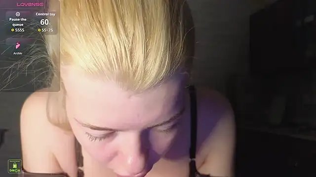 Snapshot of RinaBlondie chatting on February 2026 06:12:02 AM RinaBlondie online show from February 2026 06:12:02 AM