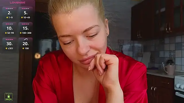 Snapshot of RinaBlondie chatting on February 2026 09:19:01 AM RinaBlondie online show from February 2026 09:19:01 AM