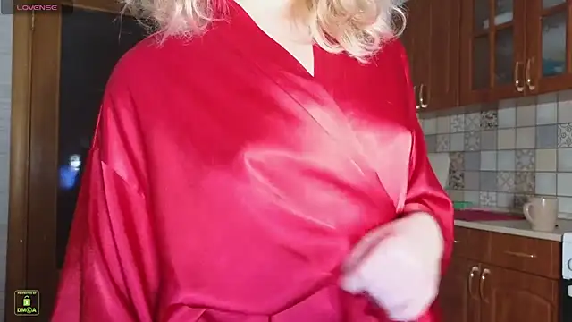 RinaBlondie online show from November 2025 03:48:01 PM