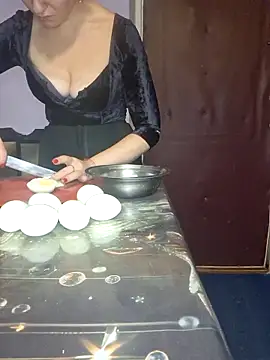  Kitti  online show from October 2025 05:01:02 PM