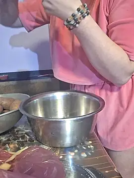  Kitti  online show from November 2025 03:37:02 PM