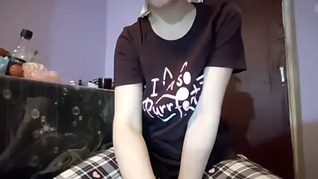  Kitti  online show from December 2025 08:03:02 PM